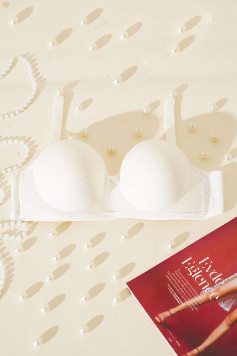 Yekpare Desteksiz Sütyen Ekru