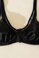 Ecem Yıldızı Tül Detaylı Desteksiz Toparlayıcı Sütyen Siyah