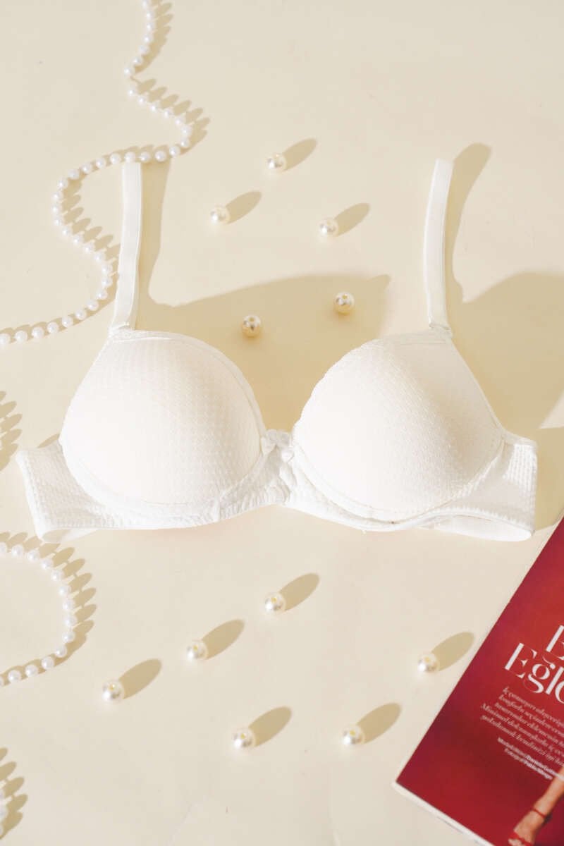 Jakarlı Dantel Detaylı Destekli Sütyen Ekru